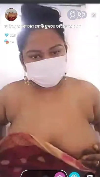 Hot tango nude live boobs shake on Tango