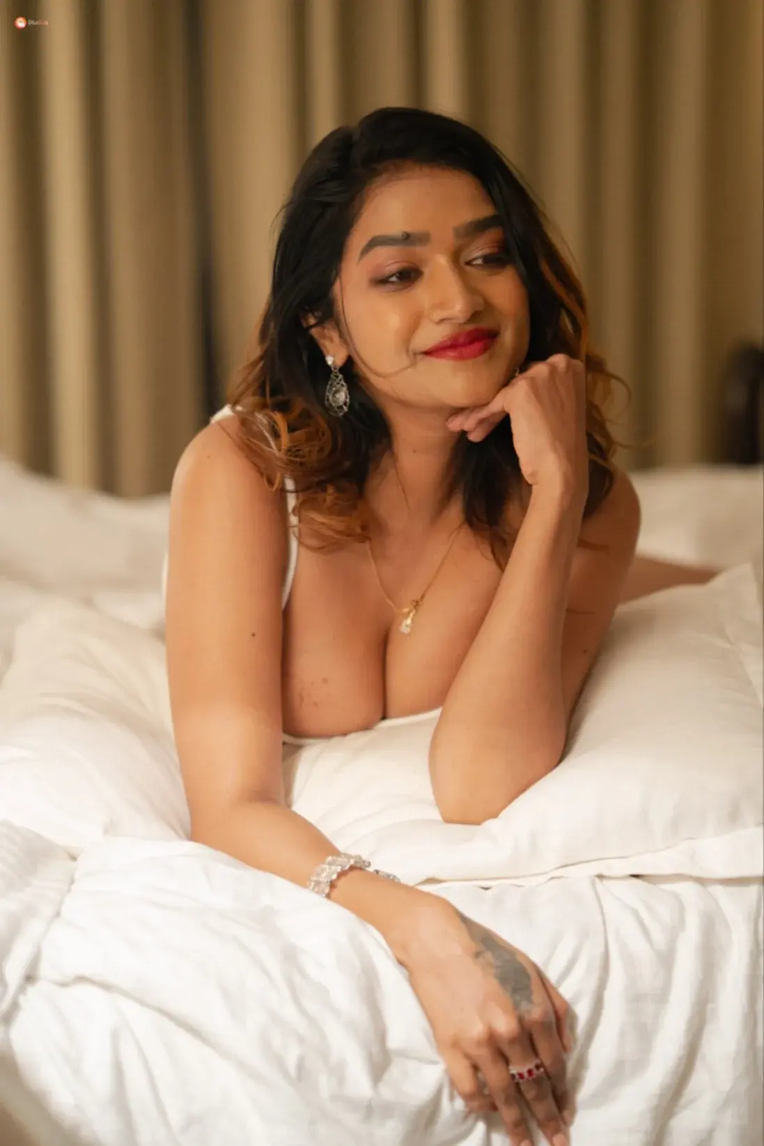 Lavanya Manickam Nipple Show Photos