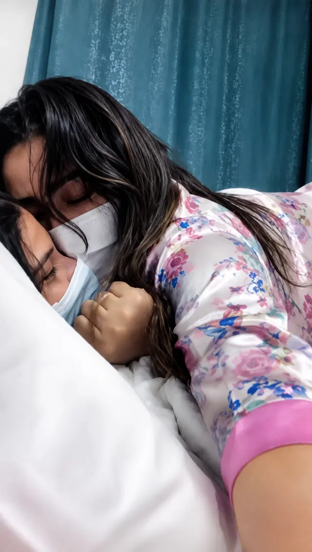 Tango Girl Lesbian Fun in bed