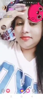 Bong Chamet Girl Alisha Squats Nude Show